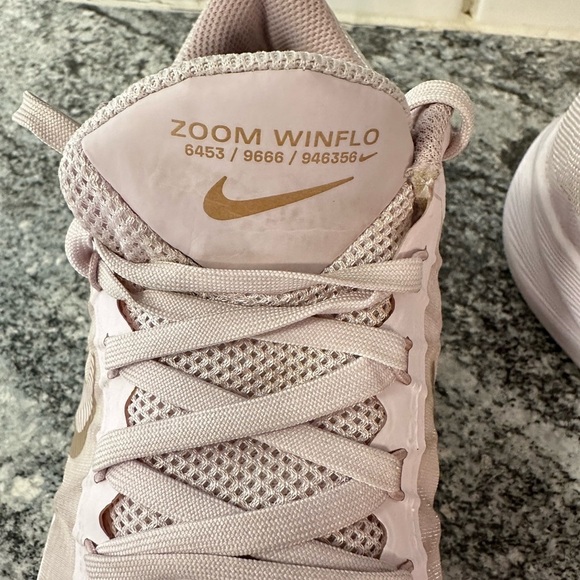 NIKE Woman Zoom WinFlo 8 Maeve running activewear athleisure casual sneaker 7.5 - Picture 5 of 12